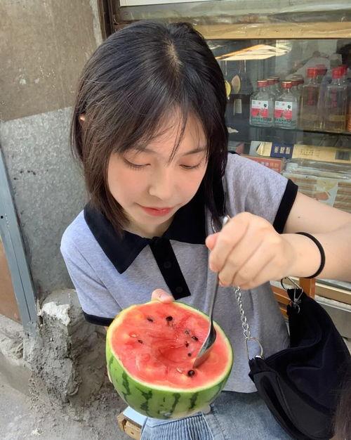 吃瓜女头搞笑,吃瓜女头搞笑集锦